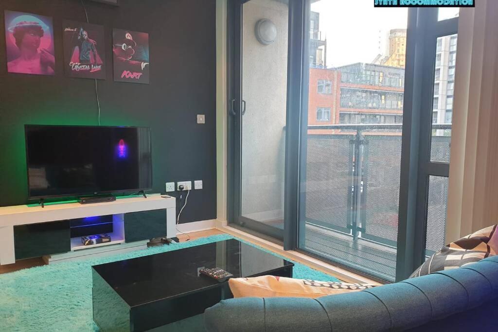 80S Retro 1Bed Studio Serviced Apartment Canary Wharf Perfect For Solo & Couple Travellers Londres Extérieur photo
