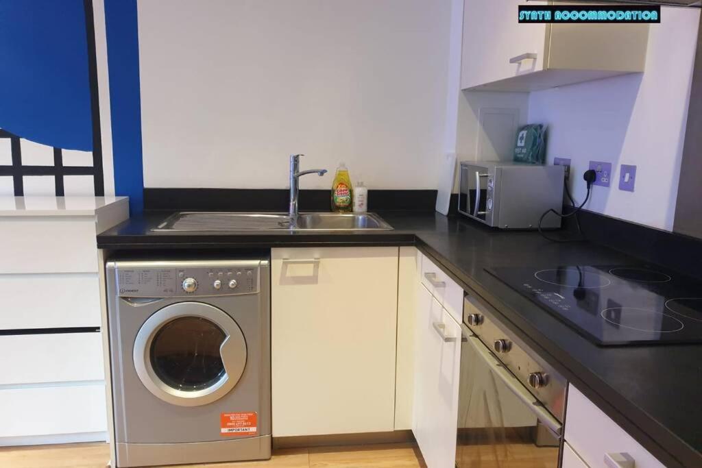 80S Retro 1Bed Studio Serviced Apartment Canary Wharf Perfect For Solo & Couple Travellers Londres Extérieur photo