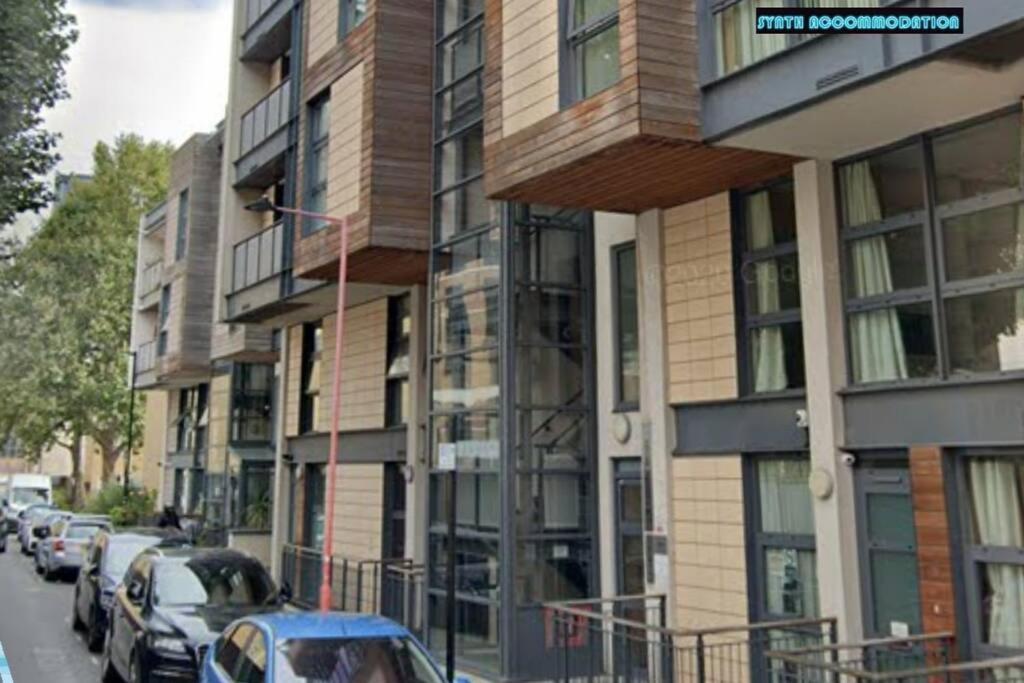 80S Retro 1Bed Studio Serviced Apartment Canary Wharf Perfect For Solo & Couple Travellers Londres Extérieur photo